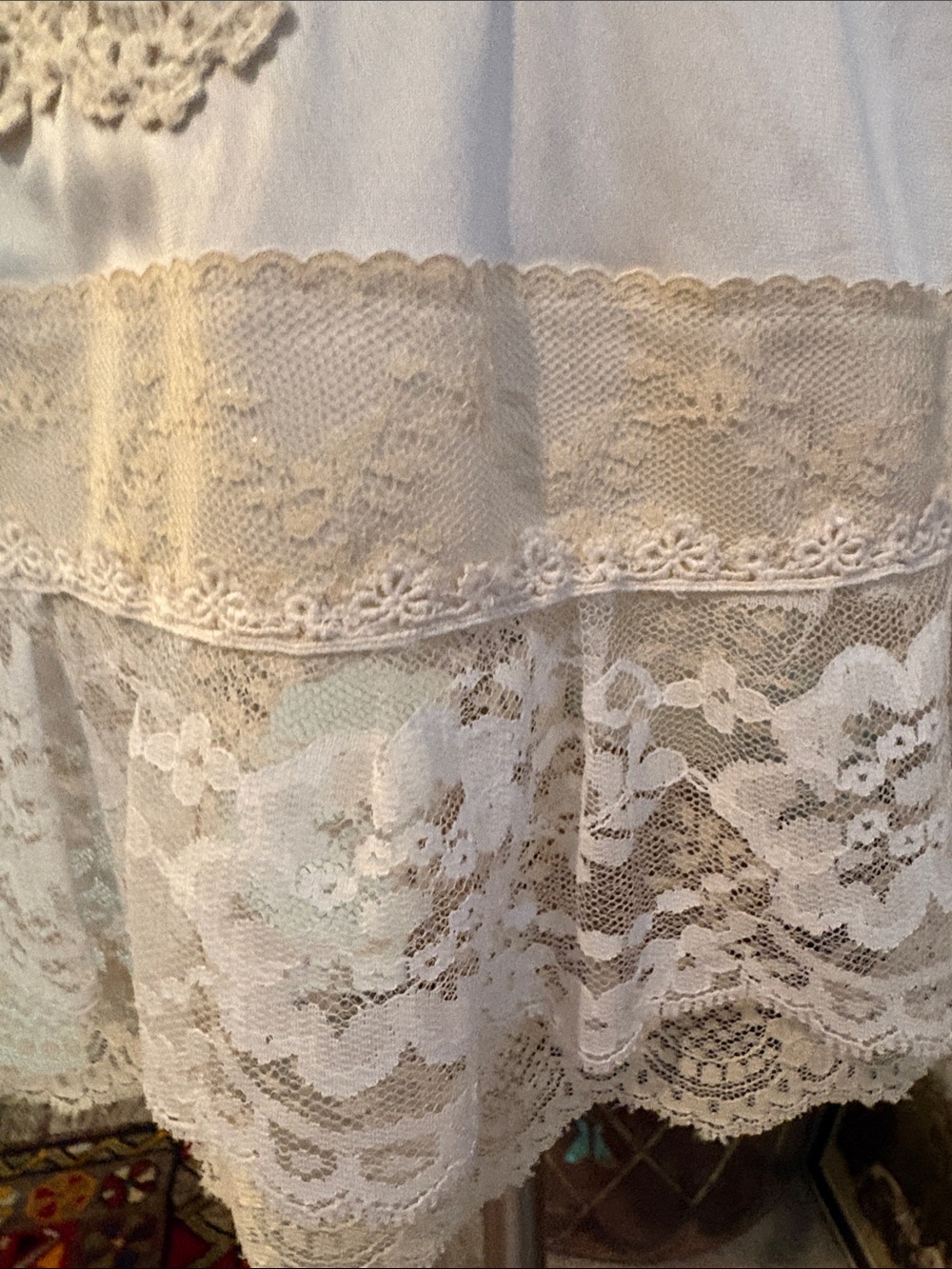 Vintage Cream Lace-Trim Slip . Lace and crochet patch added embellishments. - Picture 4 of 5
